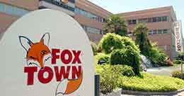 "FOX TOWN" - FACTORY STORE